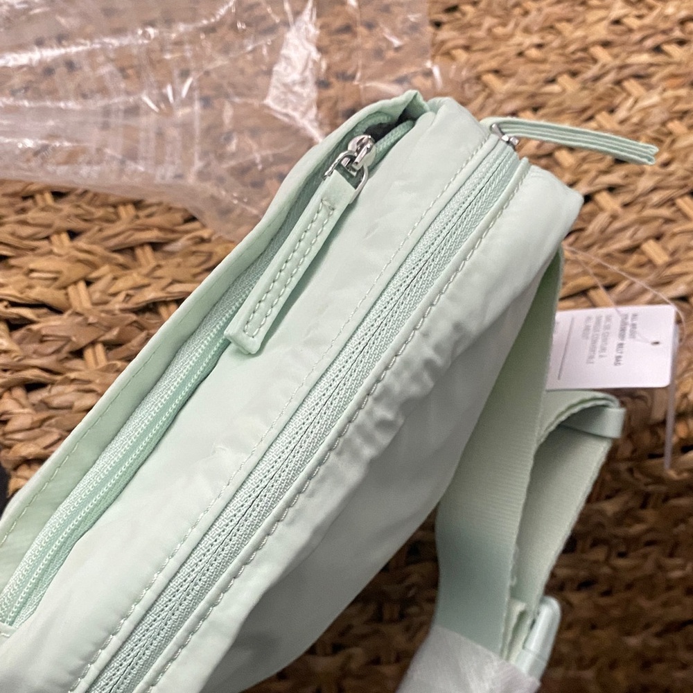 Athleta Mint Green Crossbody Bag NWT‎ - Picture 5 of 6